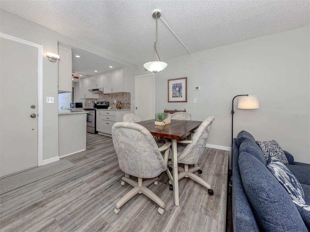 Property for sale at 1555 TARPON CENTER DRIVE UNIT 140, VENICE, FL, 34285