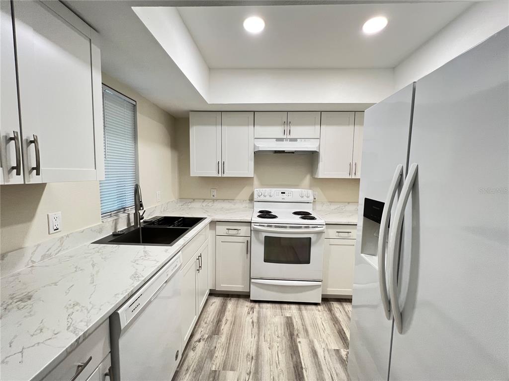 Property for sale at 572 SE FAIRWAYS LANE UNIT N204, OCALA, FL, 34472