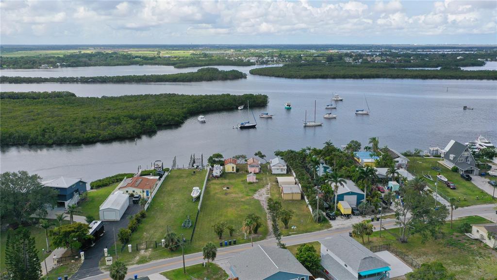 Property for sale at 3312 W SHELL POINT ROAD, RUSKIN, FL, 33570