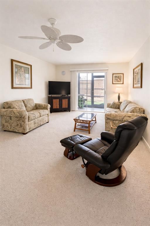 VIRTUALLY ENHANCED    LIVINGROOM