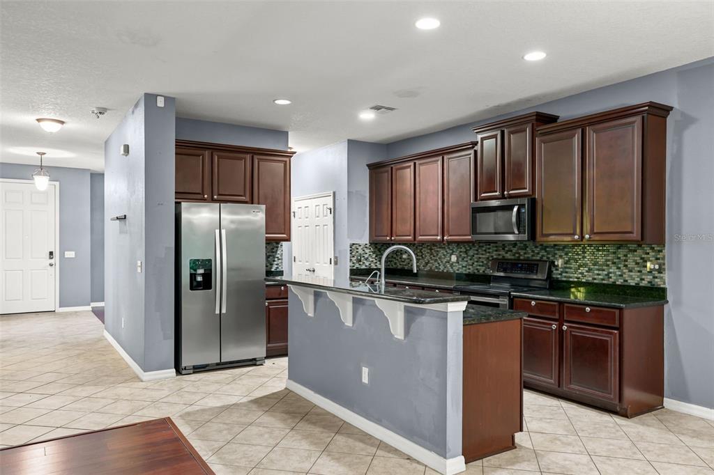Property for sale at 925 COUNTS CREST CIRCLE, APOPKA, FL, 32712