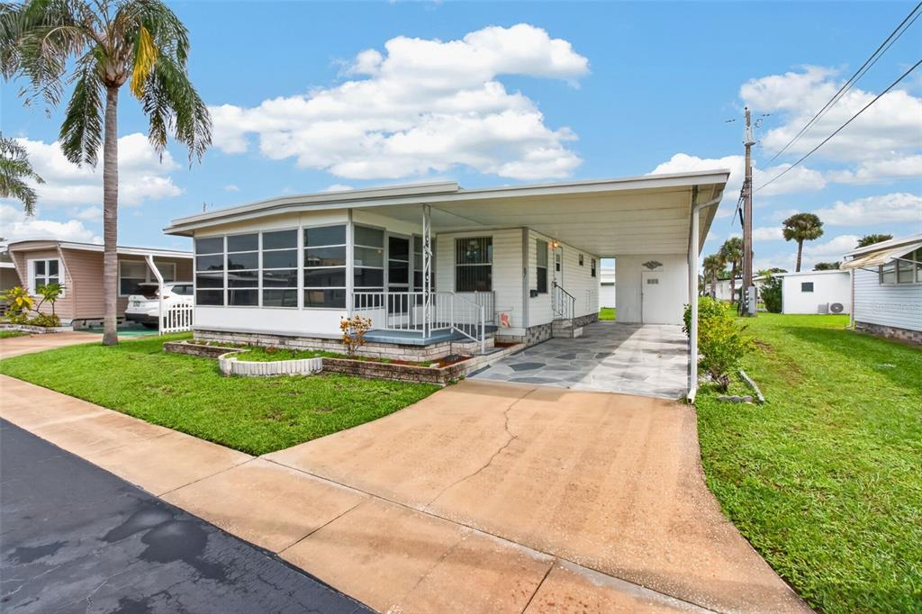 Property for sale at 2000 E BAY DRIVE UNIT 87, LARGO, FL, 33771