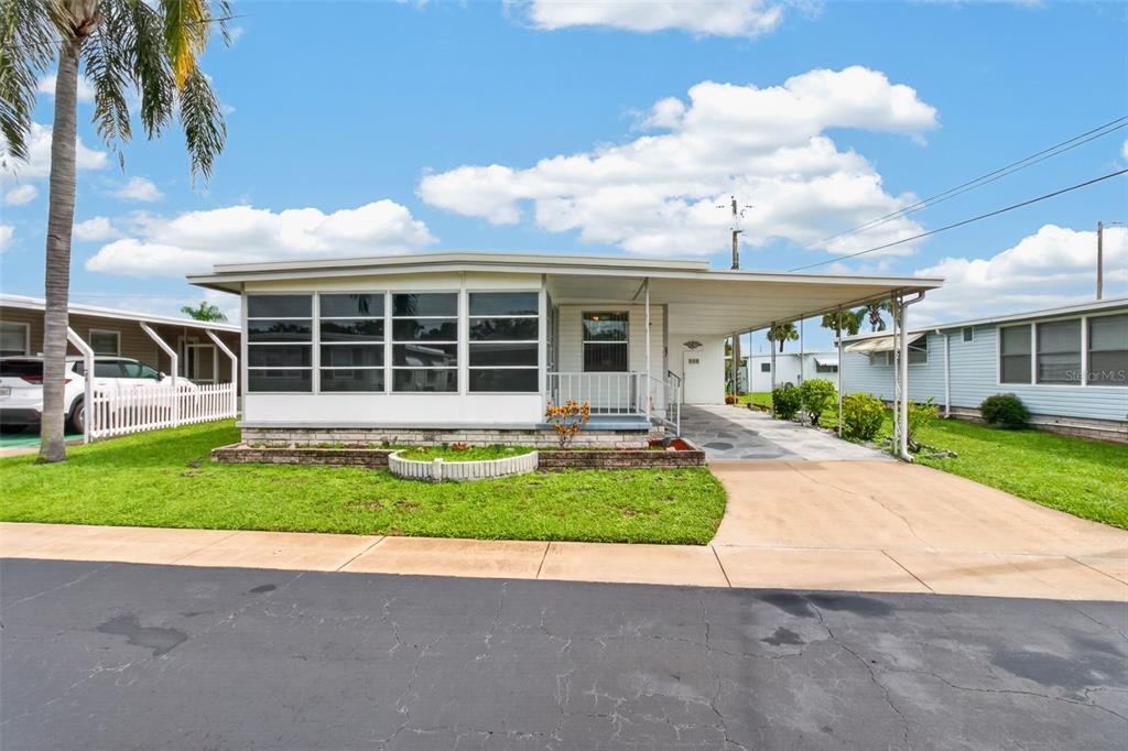 Property for sale at 2000 E BAY DRIVE UNIT 87, LARGO, FL, 33771