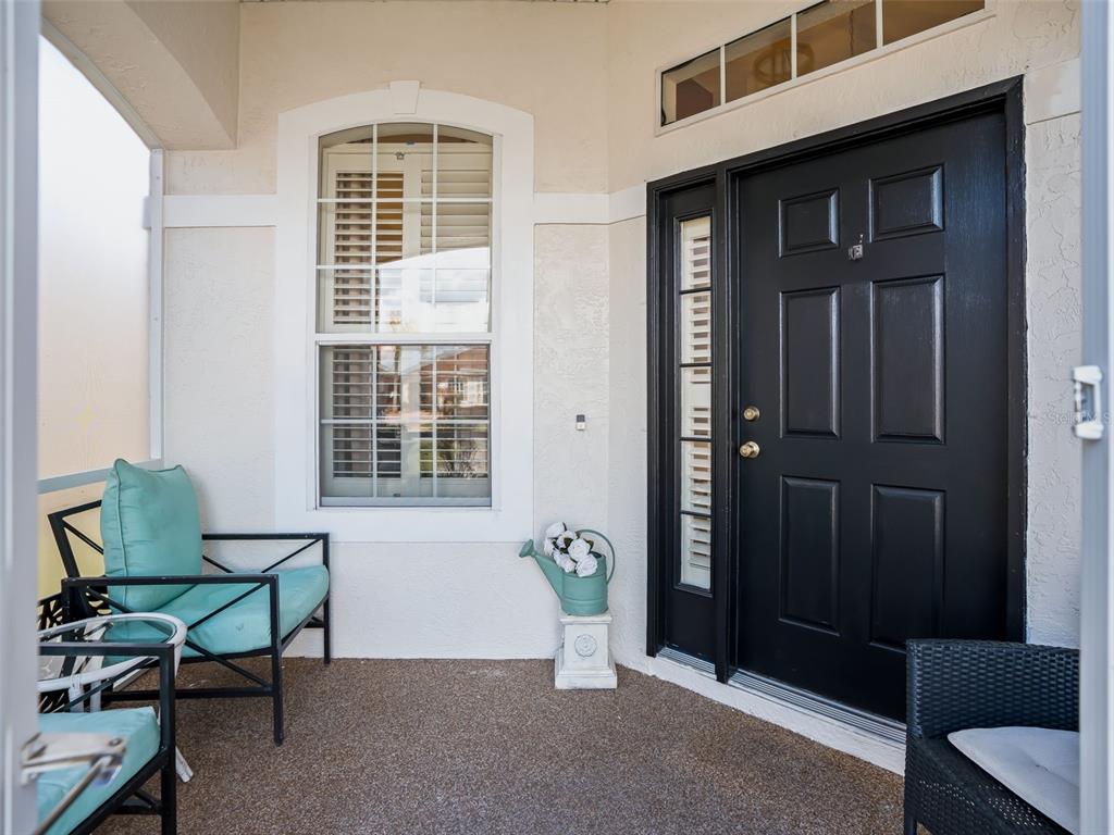 Front Door w/Side Light