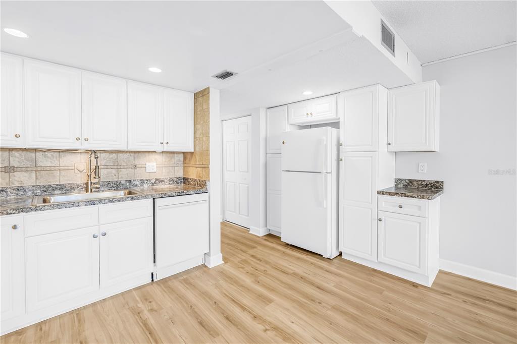 Property for sale at 7625 SUN ISLAND DRIVE S UNIT 106, SOUTH PASADENA, FL, 33707