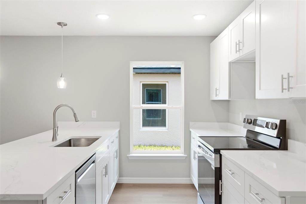 Property for sale at 2107 SUANEE AVENUE UNIT 200, EUSTIS, FL, 32726