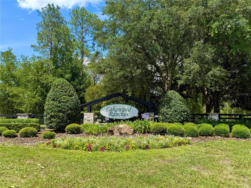 Property for sale at 35135 PINEGATE TRAIL, EUSTIS, FL, 32736