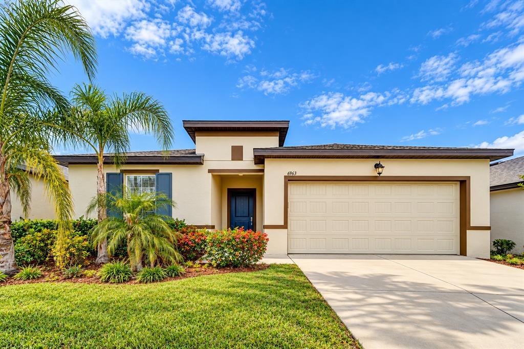 Property for sale at 6963 SHELBY LYNN WAY, ZEPHYRHILLS, FL, 33542