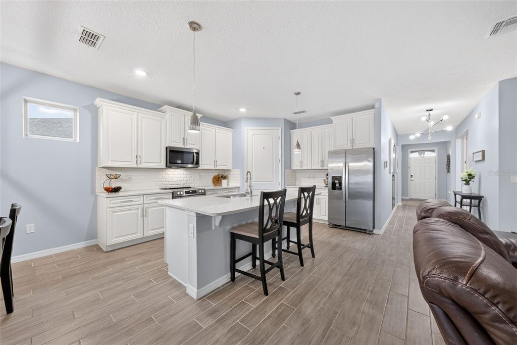 Kitchen 15'x13'