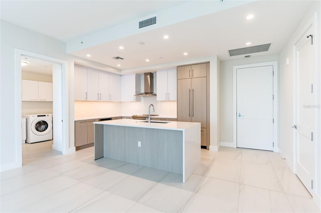 Property for sale at 275 1ST AVENUE SOUTH UNIT 2208, ST PETERSBURG, FL, 33701