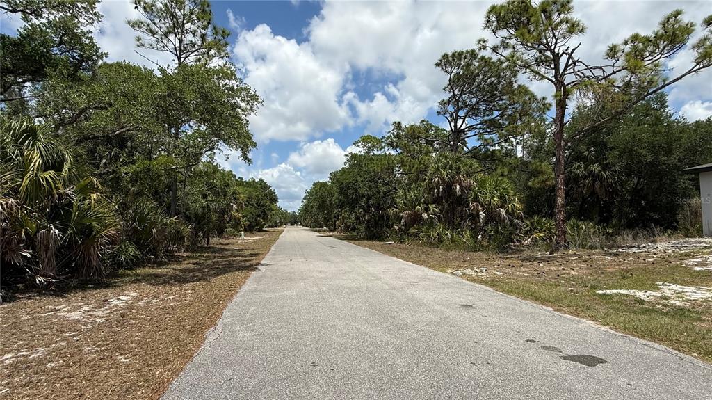 ROAD TO THE RIGHT OF LAND