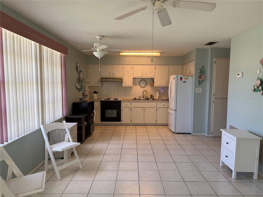 Living area to kitchen