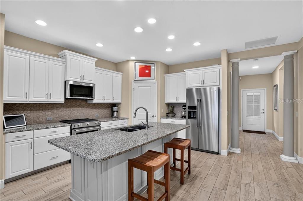 Kitchen With Island