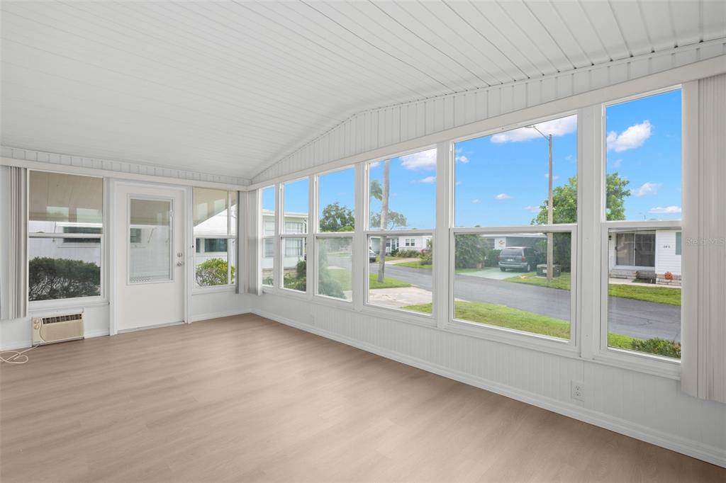 Property for sale at 641 MOUNT LANCASTER AVENUE NE UNIT 637, ST PETERSBURG, FL, 33702