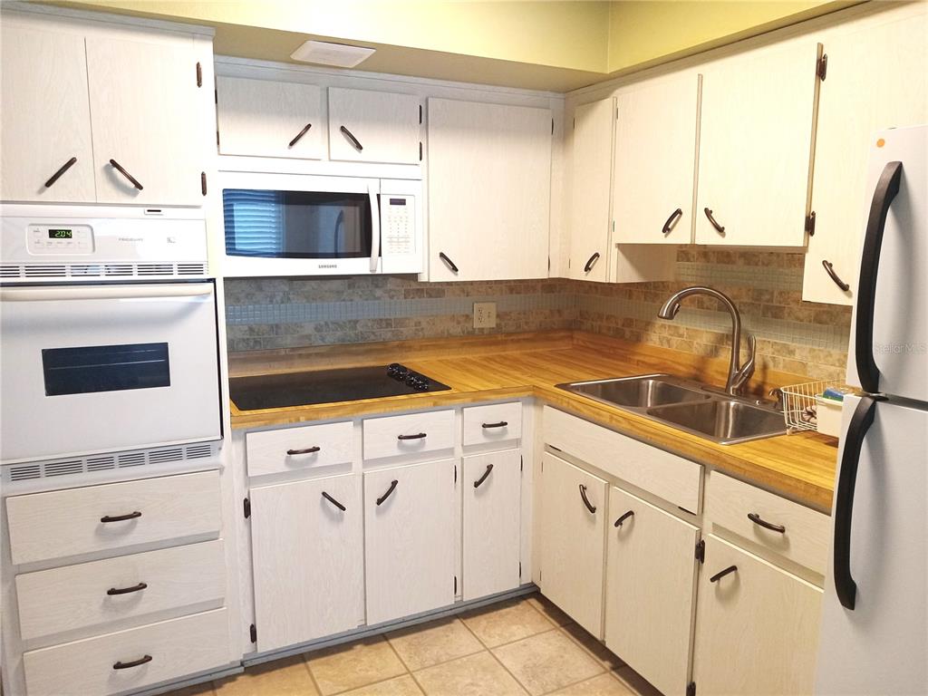 Property for sale at 2430 FLORENTINE WAY UNIT 30, CLEARWATER, FL, 33763