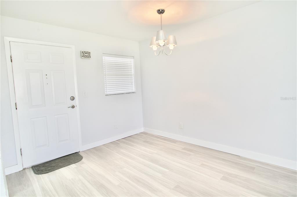 Dining Area Off Kitchen