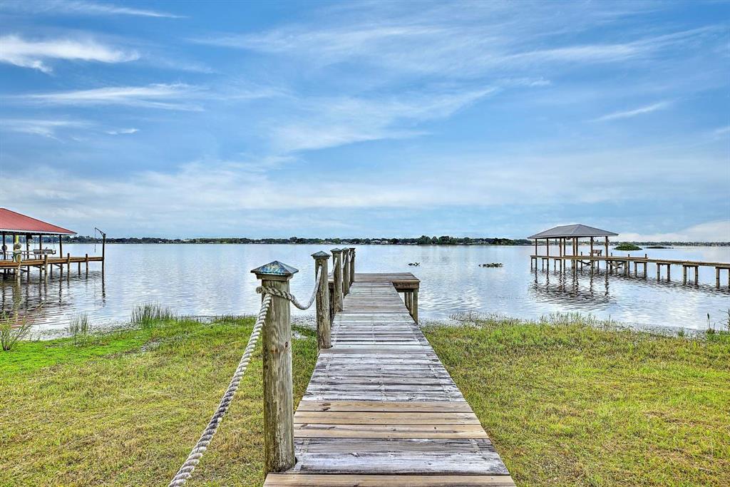 Property for sale at 4160 LAKEVIEW DRIVE, SEBRING, FL, 33870