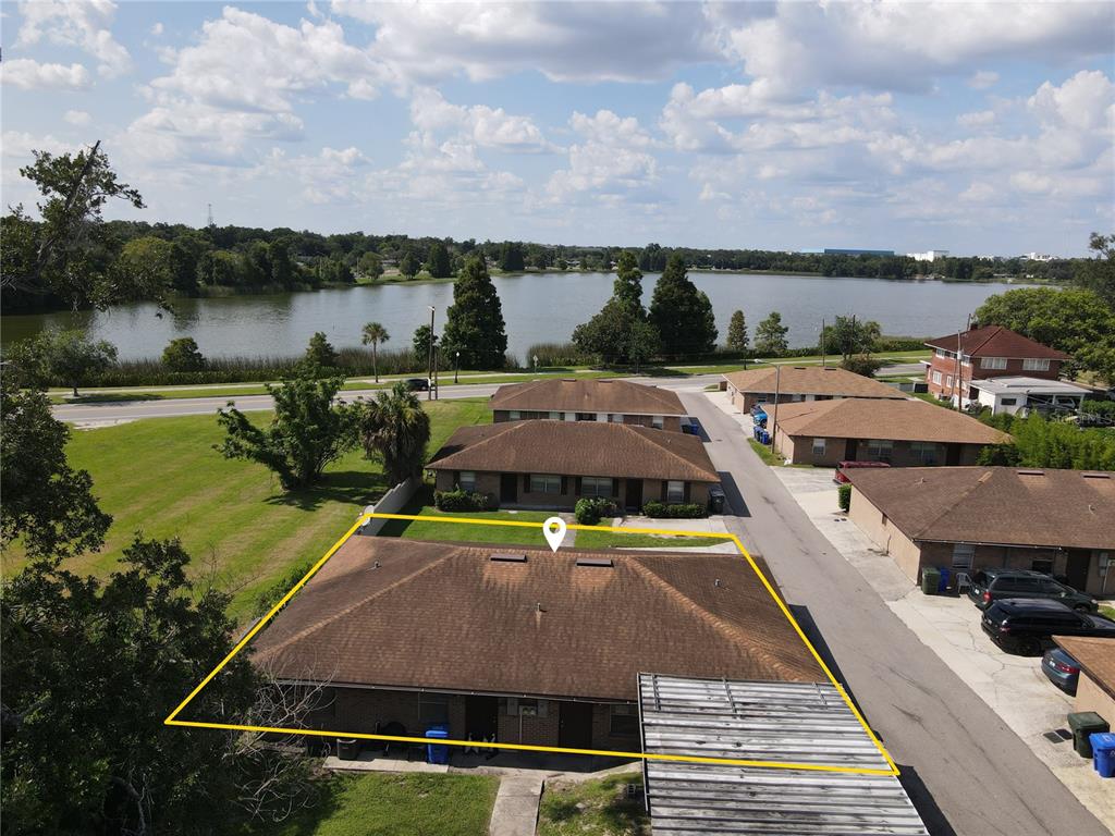 Property for sale at 101 LAKE HUNTER DRIVE UNIT 12, LAKELAND, FL, 33803