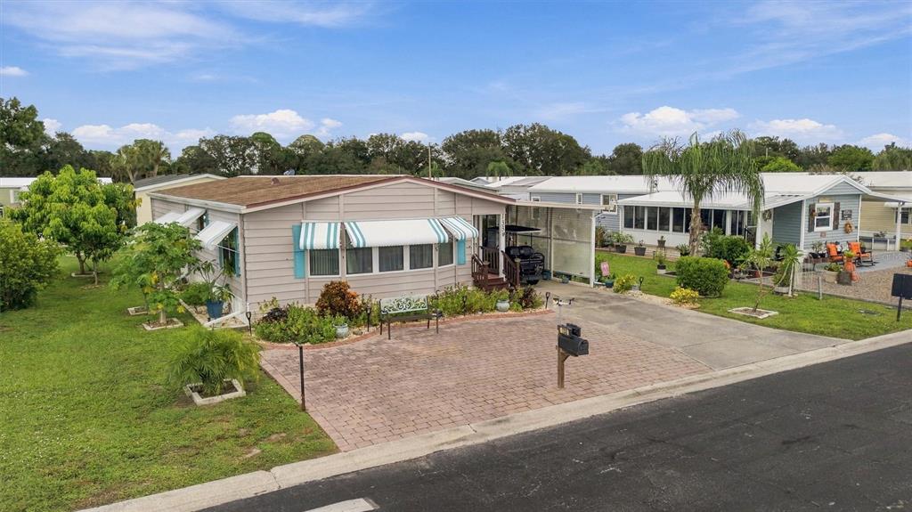 Property for sale at 133 S SAINT THOMAS CIRCLE, APOLLO BEACH, FL, 33572