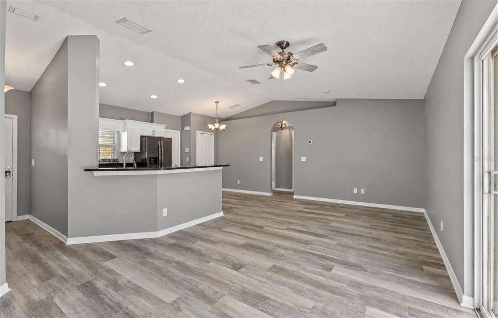 Property for sale at 560 ROBIN HILL CIRCLE, BRANDON, FL, 33510