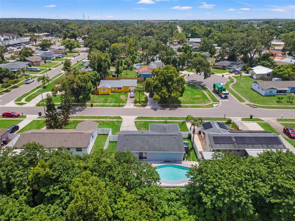 Property for sale at 560 ROBIN HILL CIRCLE, BRANDON, FL, 33510