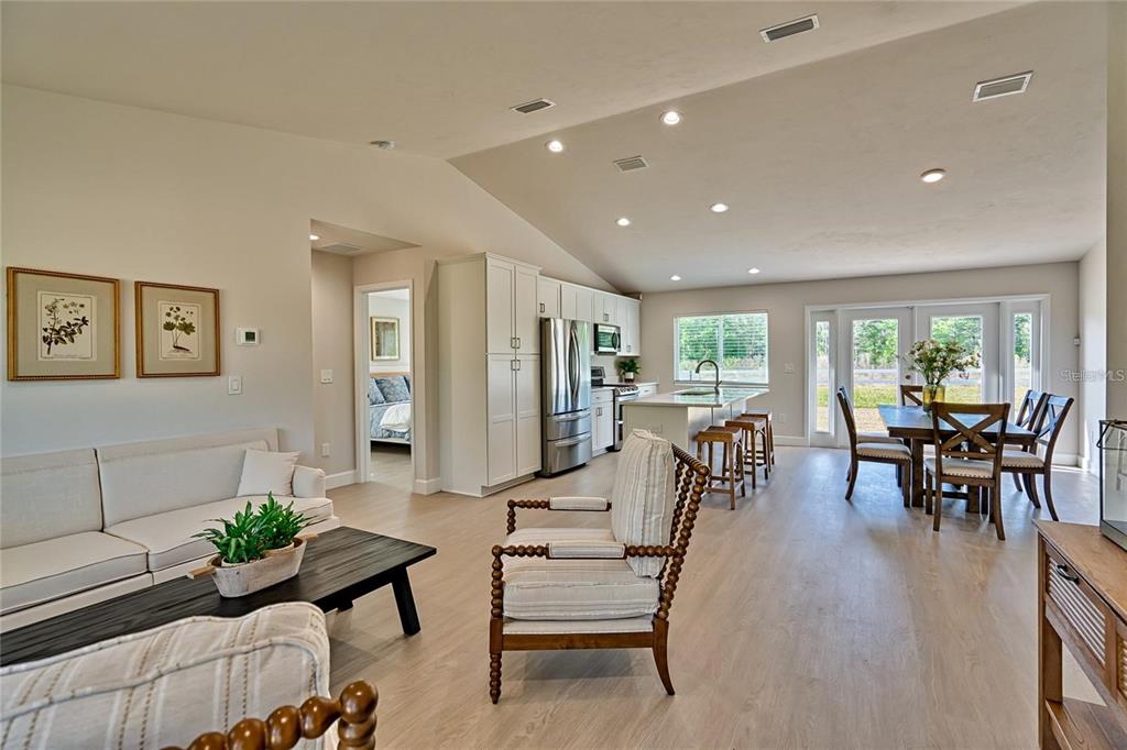 Property for sale at 135 HARTFORD STREET, HAWTHORNE, FL, 32640