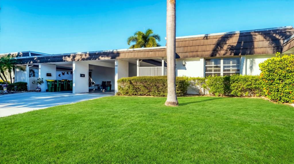 Property for sale at 3823 GLEN OAKS DRIVE E UNIT 83, SARASOTA, FL, 34232