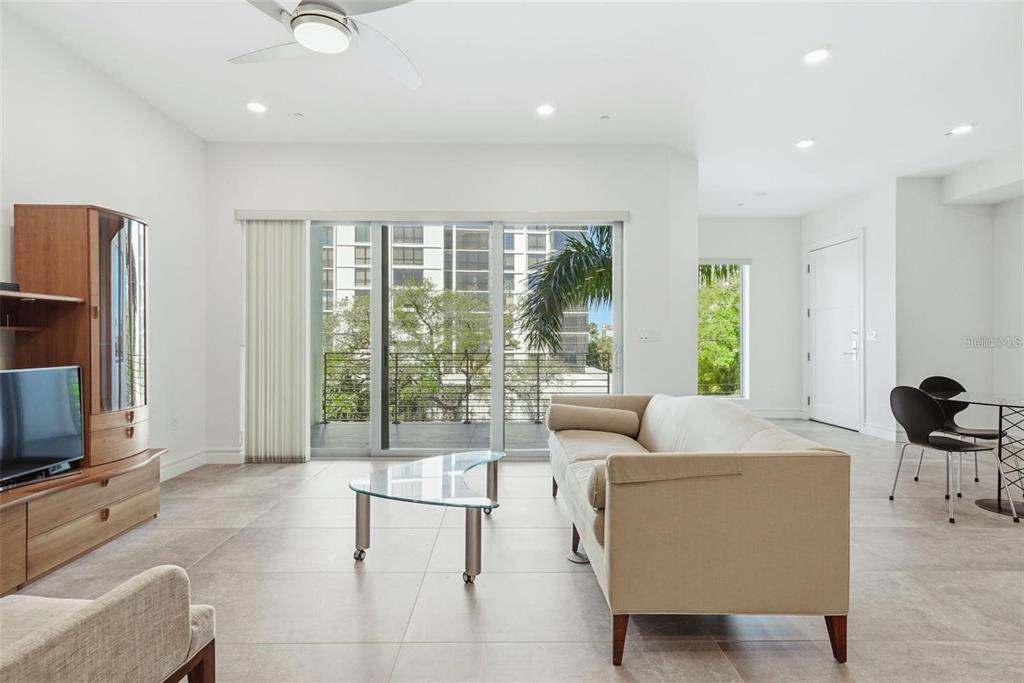 Property for sale at 711 S PALM AVENUE UNIT 302, SARASOTA, FL, 34236