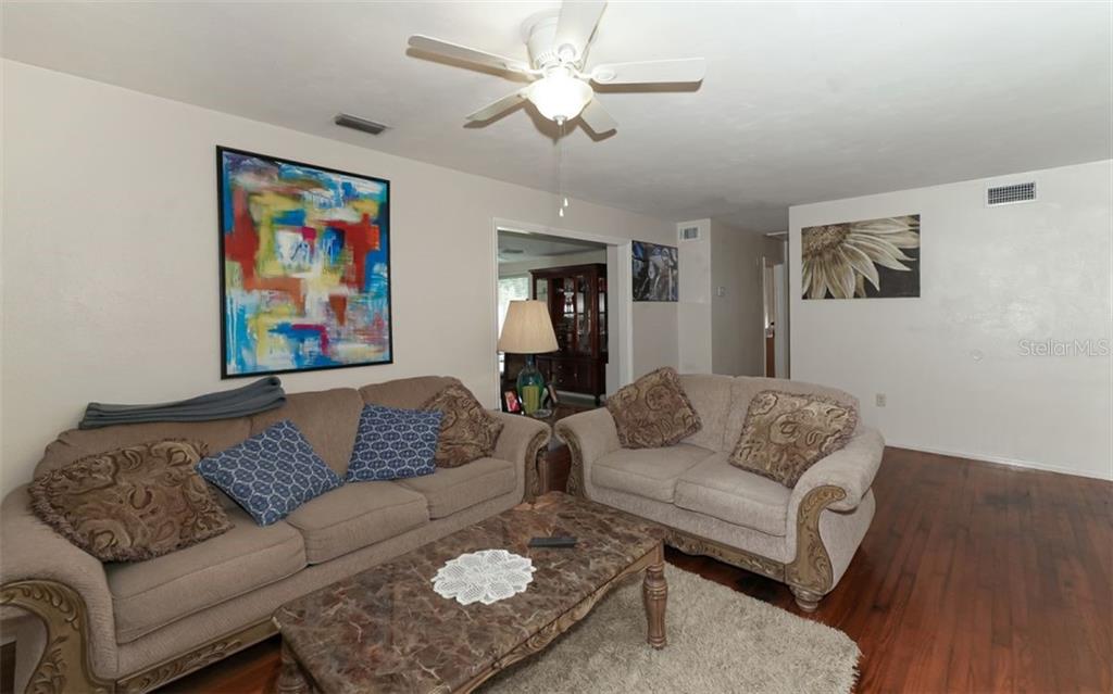 Property for sale at 2141 SUNNYSIDE LANE, SARASOTA, FL, 34239