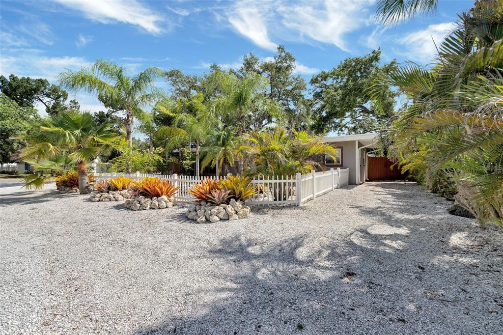 Property for sale at 1415 S SCHOOL AVENUE, SARASOTA, FL, 34239
