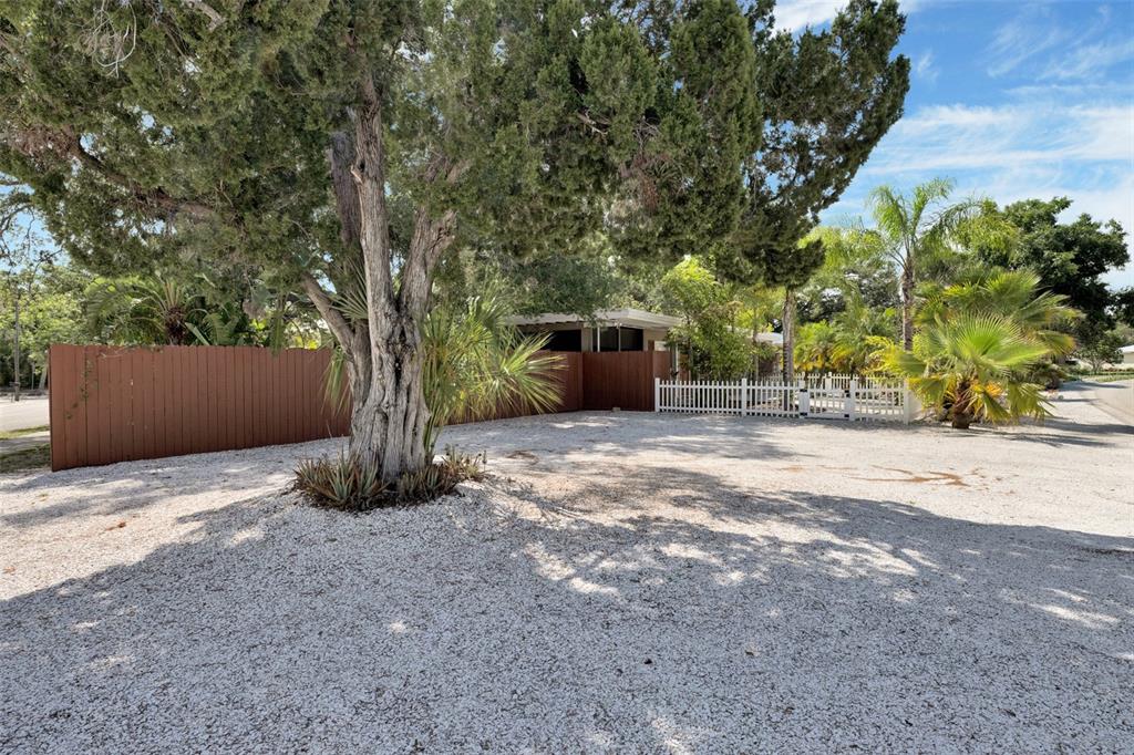Property for sale at 1415 S SCHOOL AVENUE, SARASOTA, FL, 34239