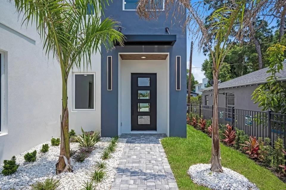 Property for sale at 1156 COCOANUT AVENUE, SARASOTA, FL, 34236