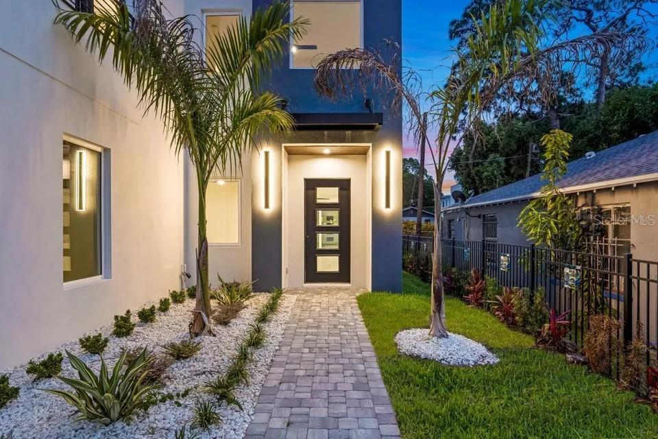 Property for sale at 1156 COCOANUT AVENUE, SARASOTA, FL, 34236