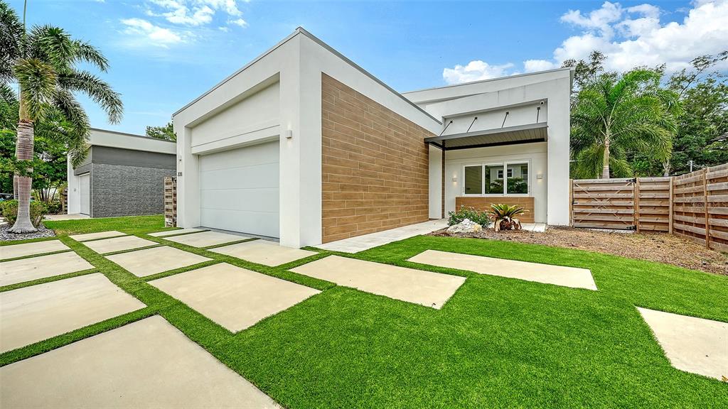 Property for sale at 2138 HAWTHORNE STREET, SARASOTA, FL, 34239