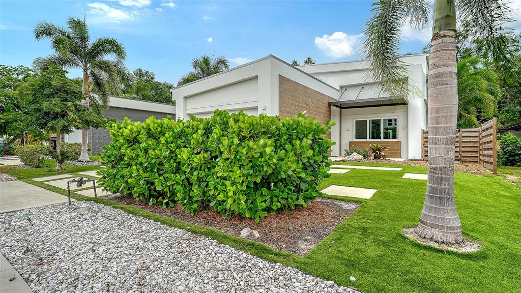 Property for sale at 2138 HAWTHORNE STREET, SARASOTA, FL, 34239