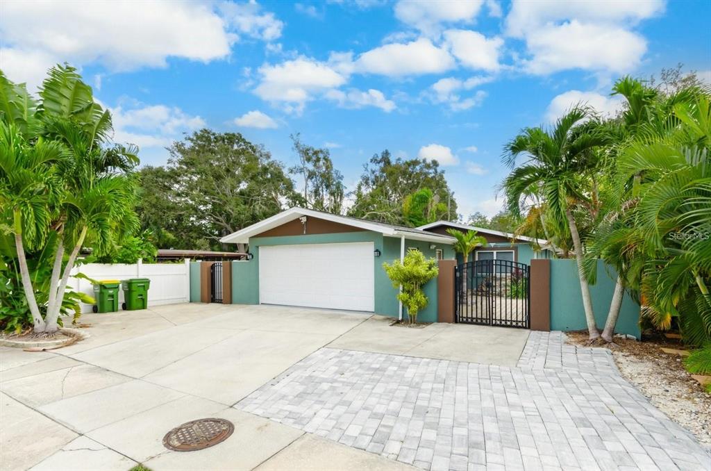 Property for sale at 2598 WOOD STREET, SARASOTA, FL, 34237