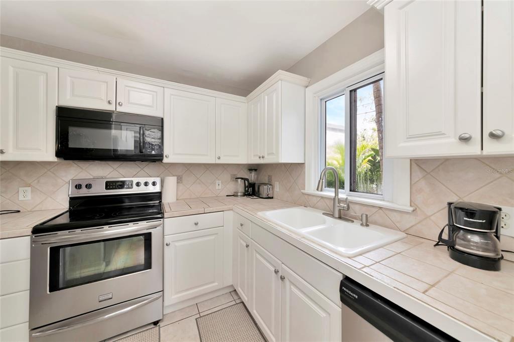 Property for sale at 1712 SIESTA DRIVE, SARASOTA, FL, 34239