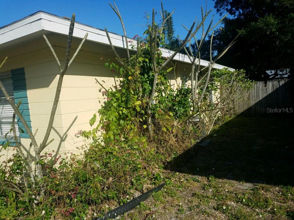 Property for sale at 2165 SUNNYSIDE LANE, SARASOTA, FL, 34239