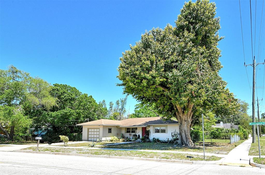 Property for sale at 1504 COCOANUT AVENUE, SARASOTA, FL, 34236