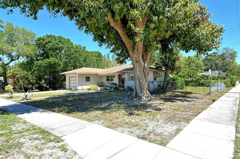 Property for sale at 1504 COCOANUT AVENUE, SARASOTA, FL, 34236