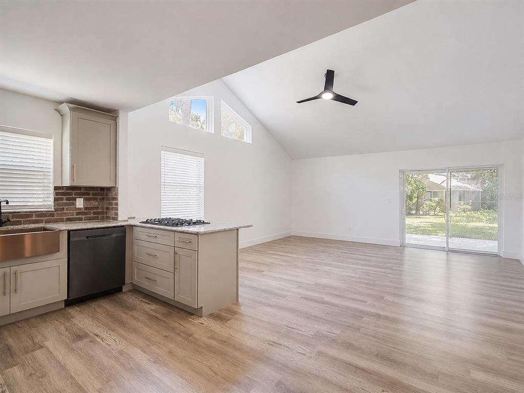 Kitchen/Living Room