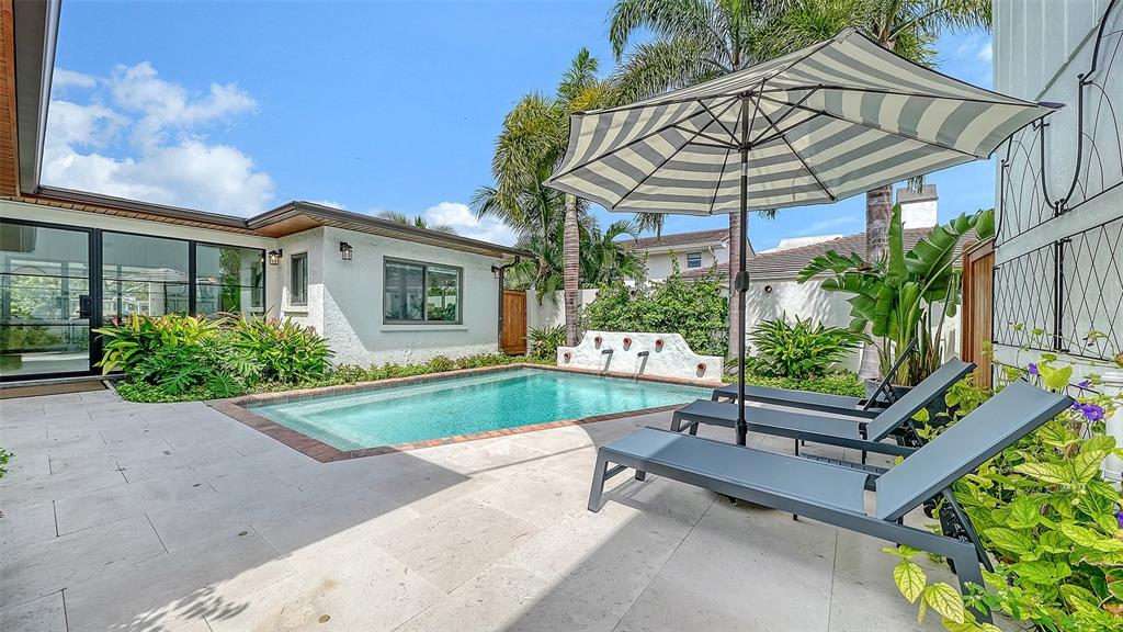 Property for sale at 556 N WASHINGTON DRIVE, SARASOTA, FL, 34236