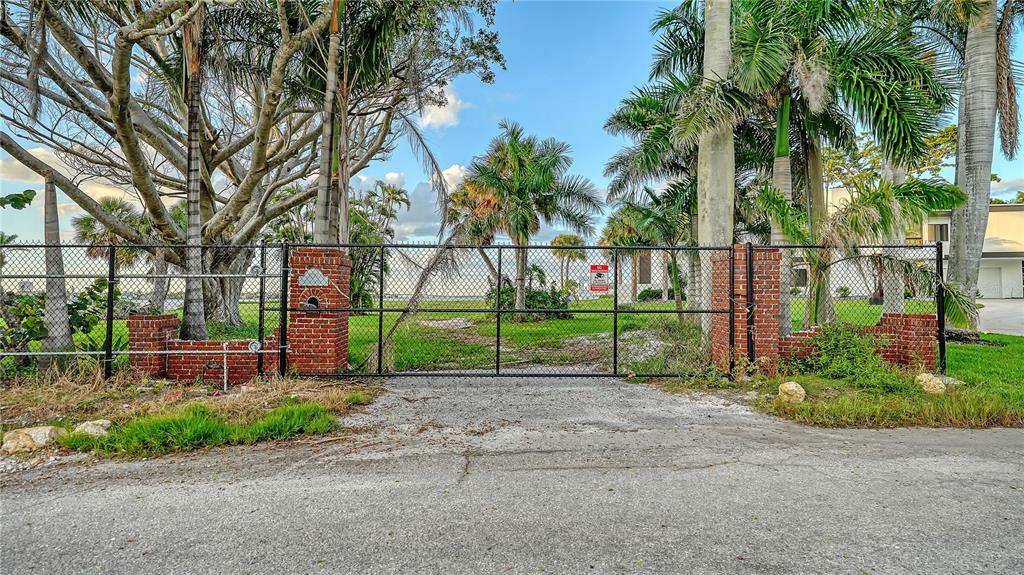 Property for sale at 609 NORSOTA WAY, SARASOTA, FL, 34242