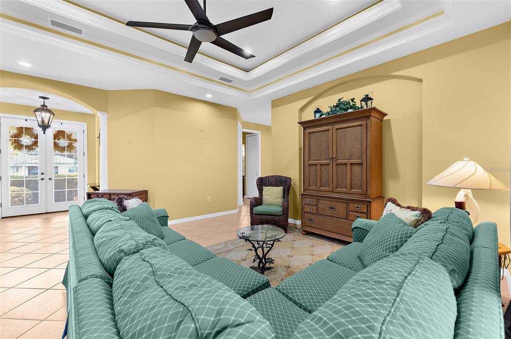 Property for sale at 2524 JEFFERSON CIRCLE, SARASOTA, FL, 34239
