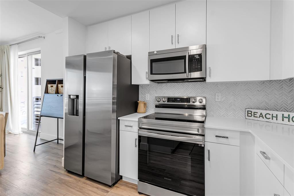 Property for sale at 1703 N TAMIAMI TRAIL UNIT 211, SARASOTA, FL, 34234