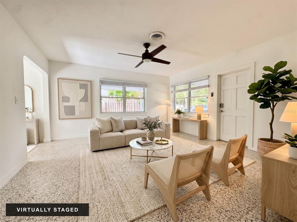 Living, Digitally Altered Virtual Staged