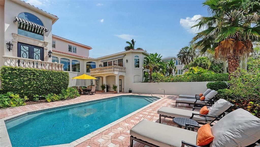 Property for sale at 1023 TOCOBAGA LANE, SARASOTA, FL, 34236