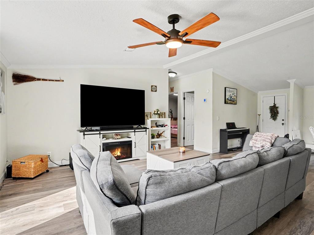 Property for sale at 4240 WILLOW OAK ROAD, MULBERRY, FL, 33860