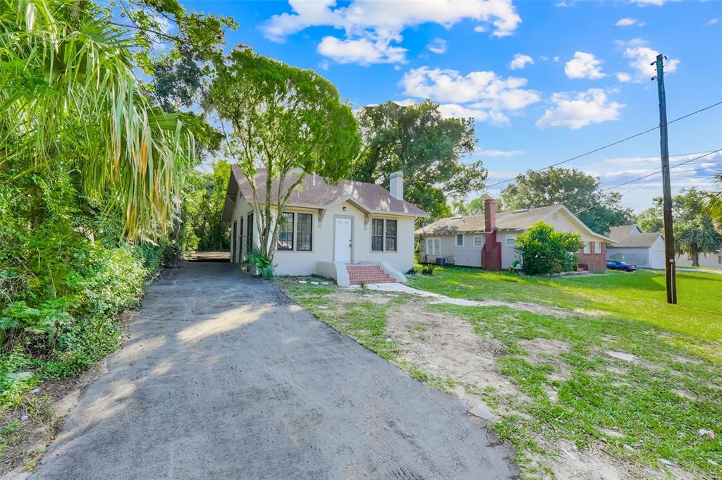 Property for sale at 19 E MORNINGVIEW DRIVE, EUSTIS, FL, 32726