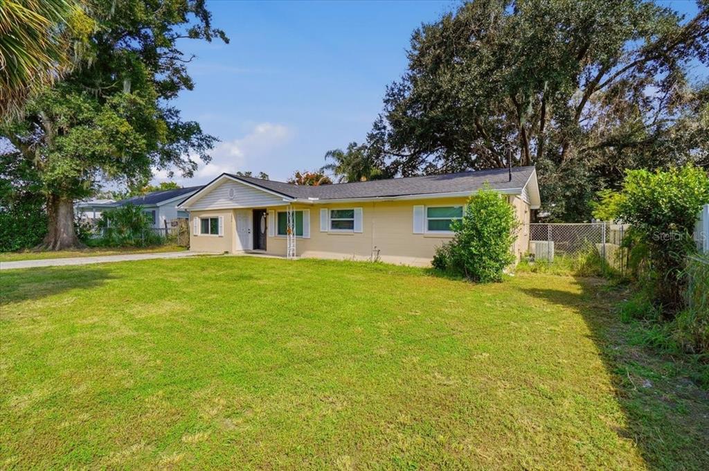 Property for sale at 1096 CAREFREE COVE DRIVE, WINTER HAVEN, FL, 33881